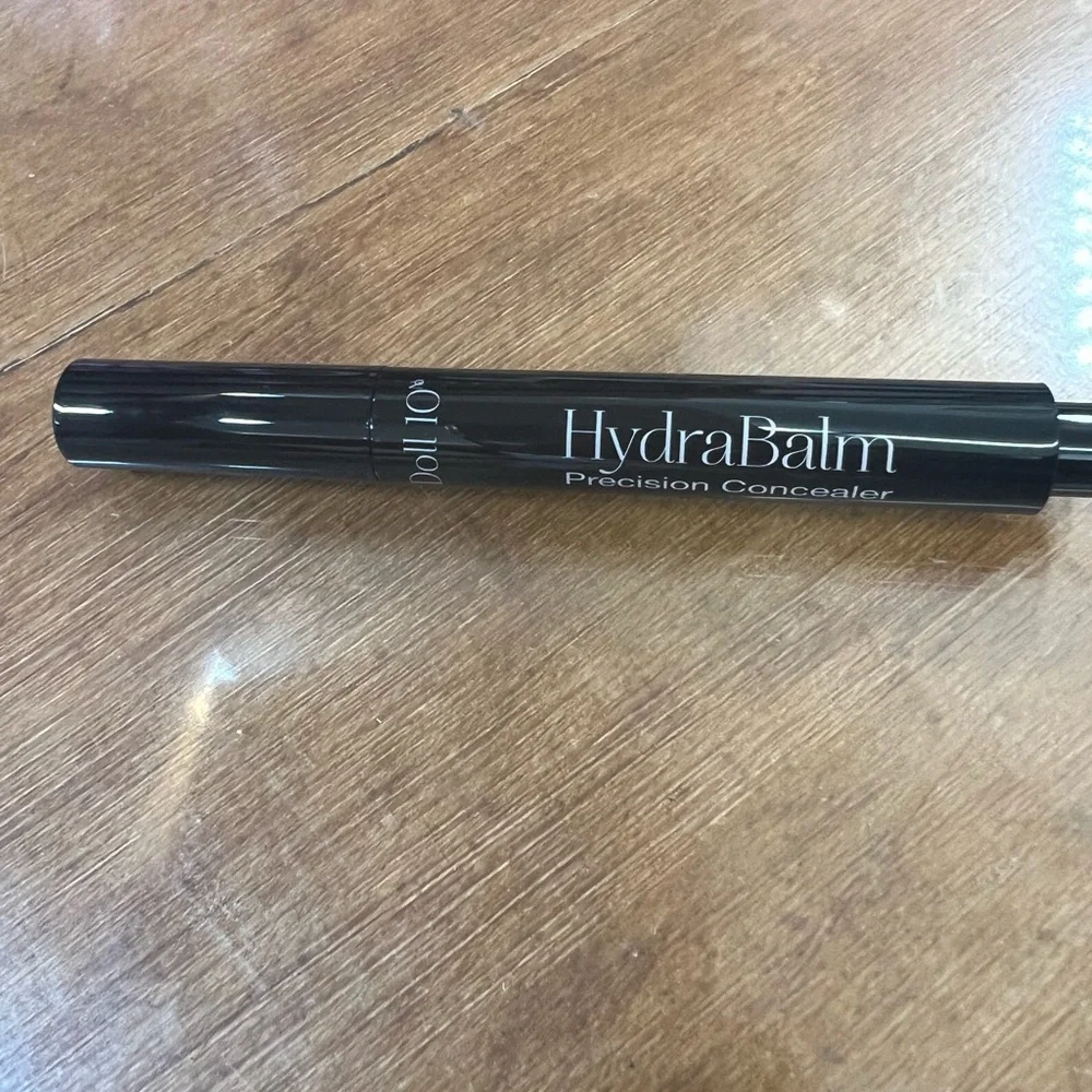 New Doll 10 Hydrabalm Concealer Tan